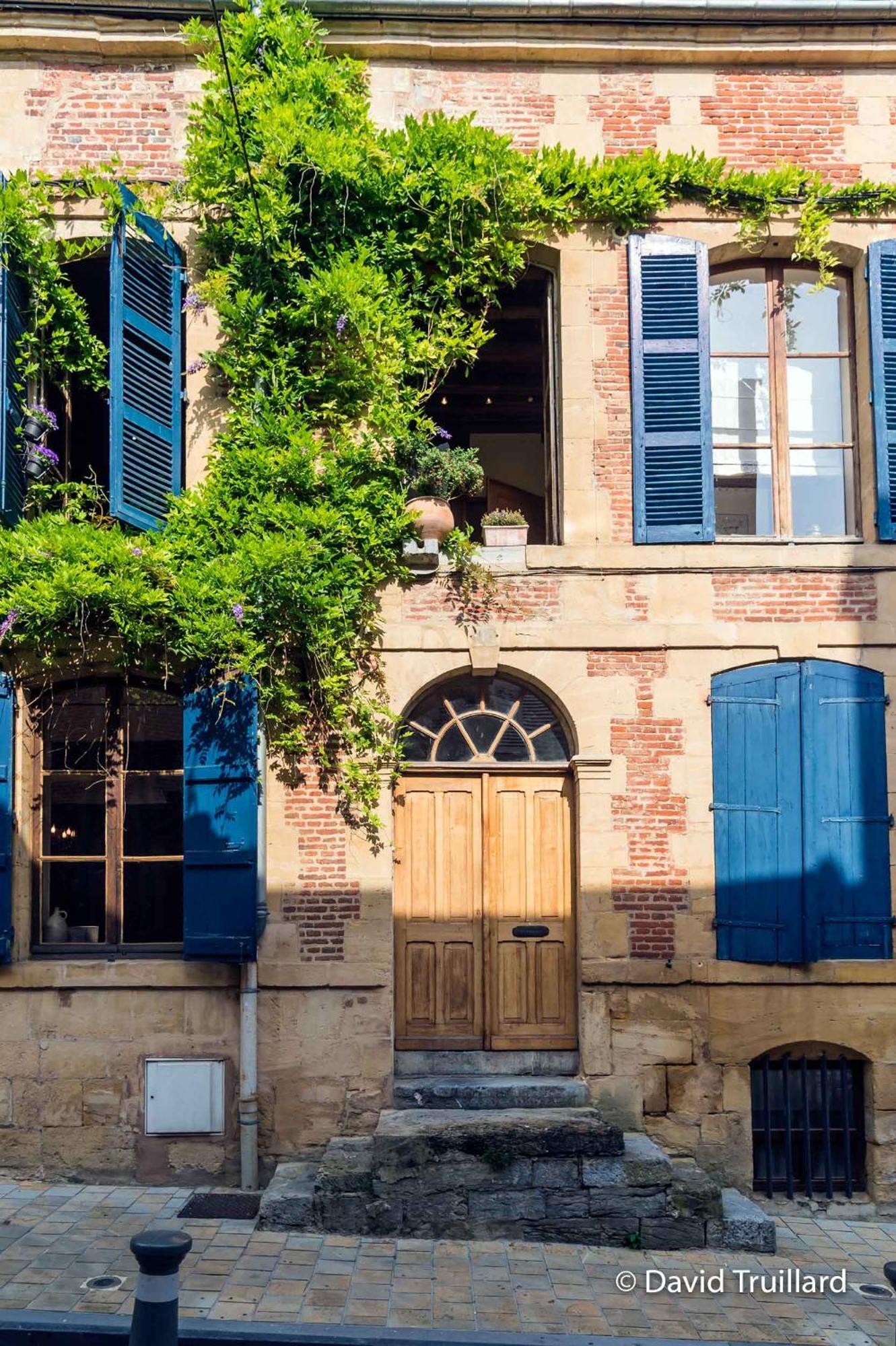 Suite Mana Ohana - Luxe Et Authenticite A 2 Pas De La Place Ducale Avec Parking Prive Charleville-Mézières Екстериор снимка